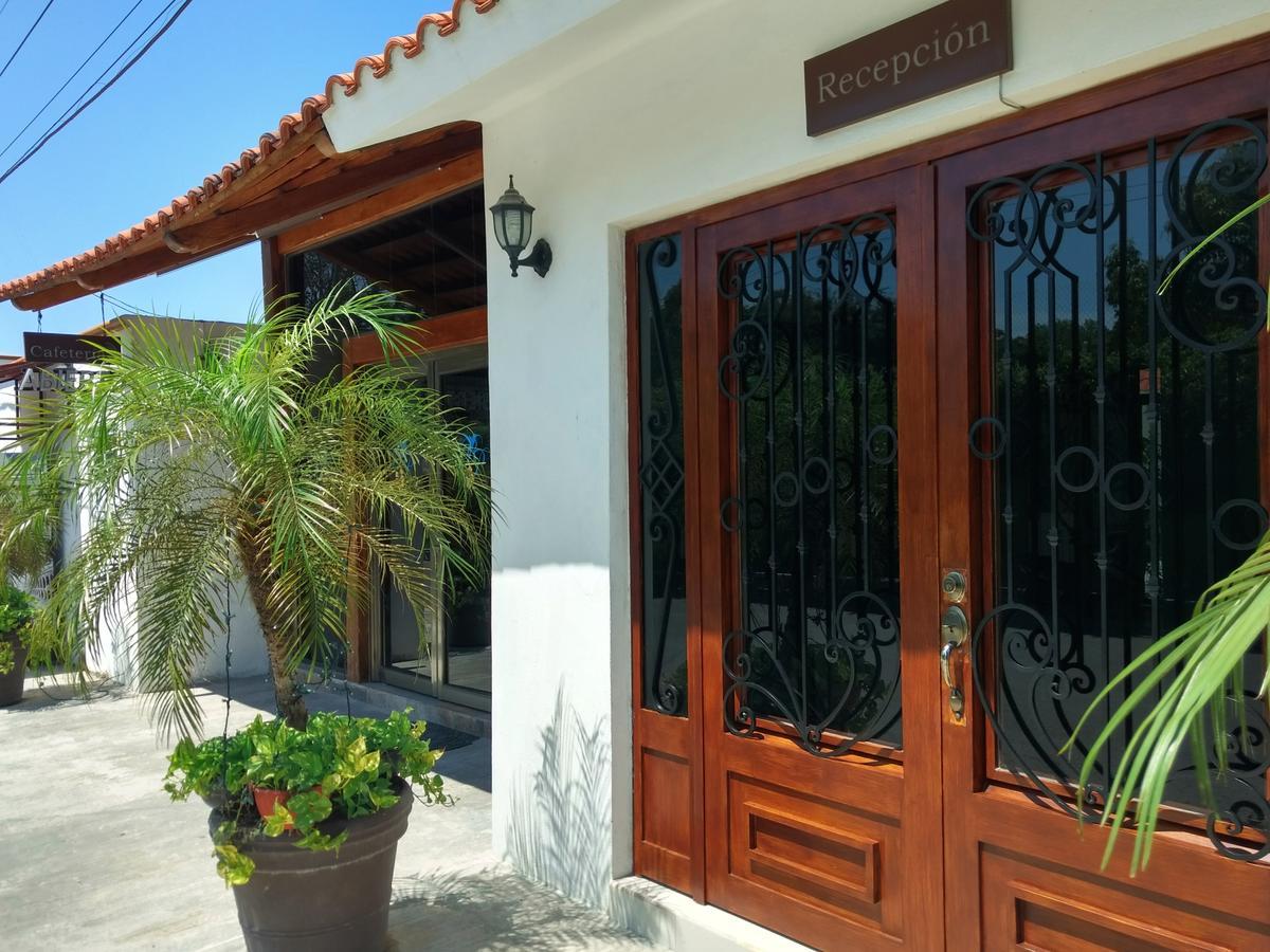 Hotel Real Primaveras Escarcega Exterior photo